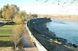 Paseo de la costanera junto al Puente Dique, sobre la margen izquierda del R�o Colorado - Photo: Jorge Gonz�lez