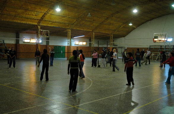 Gimnasio Polideportivo Municipal - Colonia 25 de Mayo