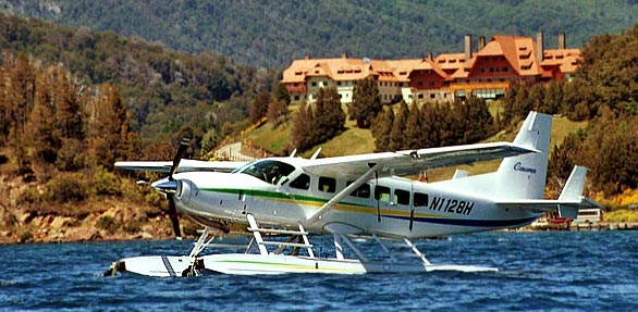 Water landing at Puerto Pauelo - San Carlos de Bariloche