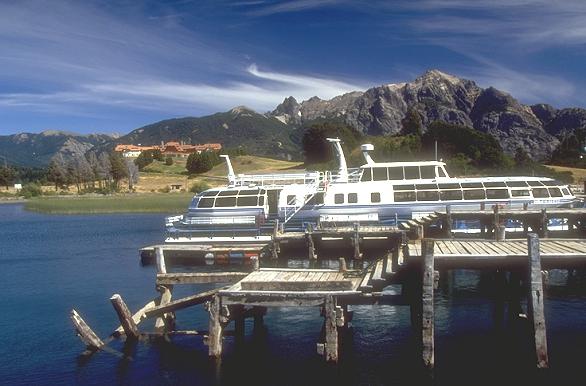 Catamarn en Puerto Pauelo - San Carlos de Bariloche