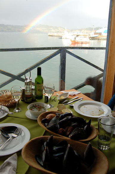 Almuerzo sobre el mar - Castro