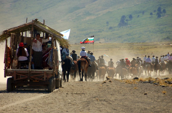 Comunidad Mapuche en la Fiesta del Telar - Caviahue