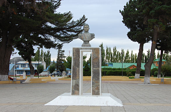 Monumento General Carrera - Chile Chico / Lago G. Carrera