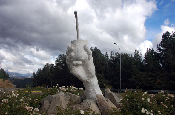 Monumento al mate - Coyhaique