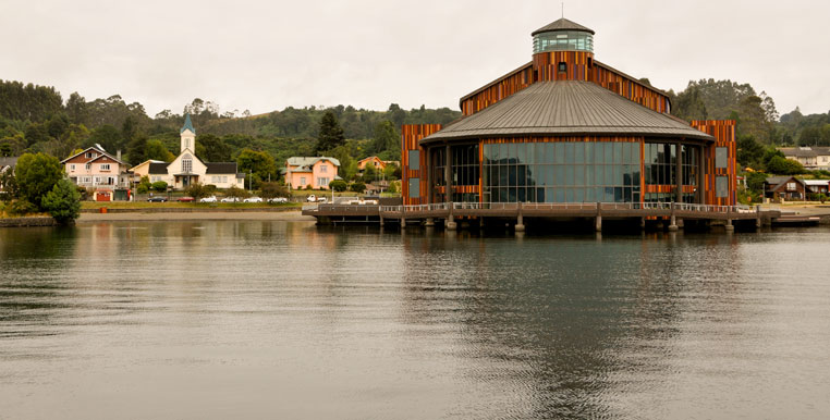 Teatro sobre el Lago Llanquihue - Frutillar