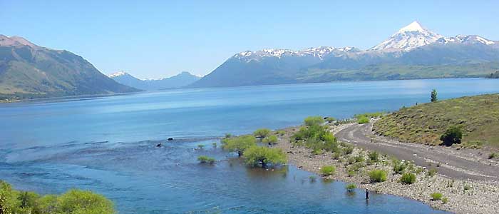 Lago Huechulafquen y ro Chimehuin - Junn de los Andes
