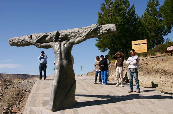 Jess carga la cruz - Junn de los Andes