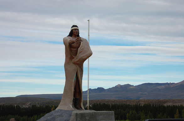 Monumento al Indio Tehuelche - Los Antiguos
