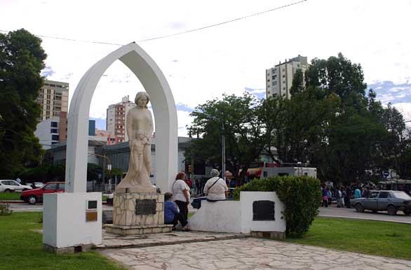 Monumento a la madre - Neuqun