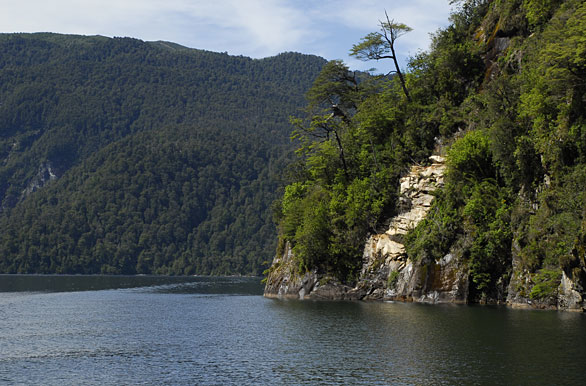 Imagen del lago Pirihueico - Panguipulli