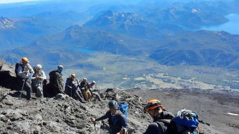 El desafío de ascender al volcán Lanín