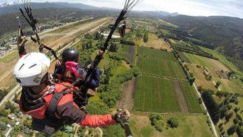 Paragliding at Mount Piltriquitrón