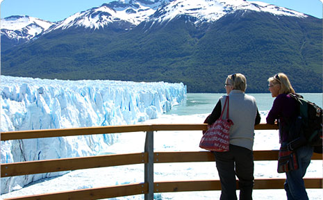 Beholding the glacier from the footbridges