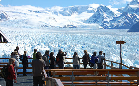 Beholding the glacier from the footbridges