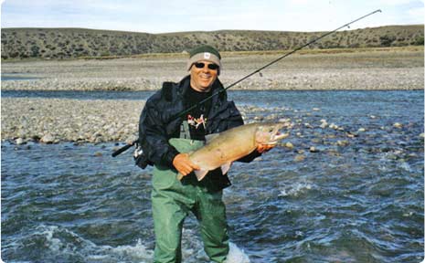 Pesca con mosca con Calafate Fishing