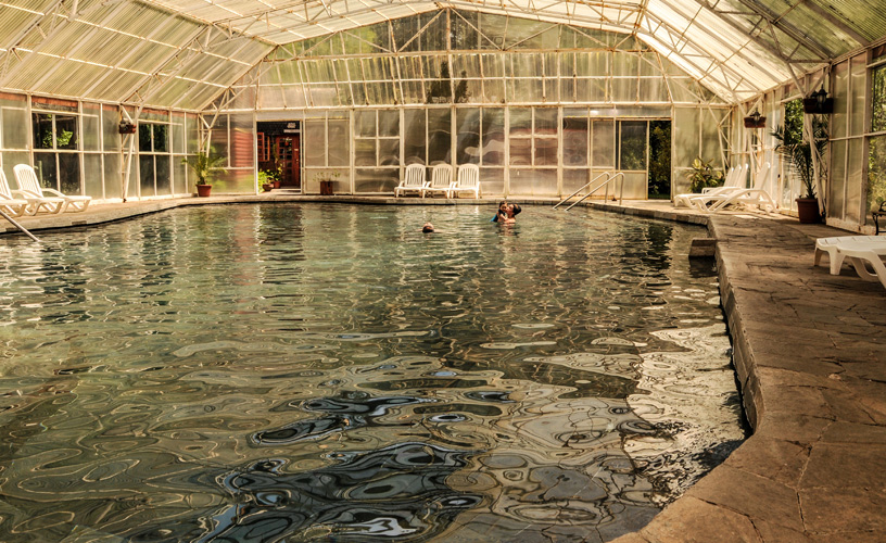 Piscina termal techada