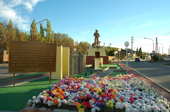 Monumento Madres del Sur - Cte. Luis Piedra Buena