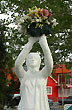 Estatuas en las plazoletas de la Av. G. Iba�ez - Photo: Jorge Gonz�lez