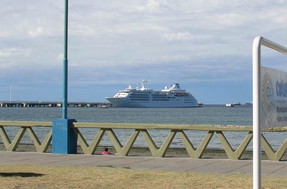 Crucero en el puerto - Puerto Madryn