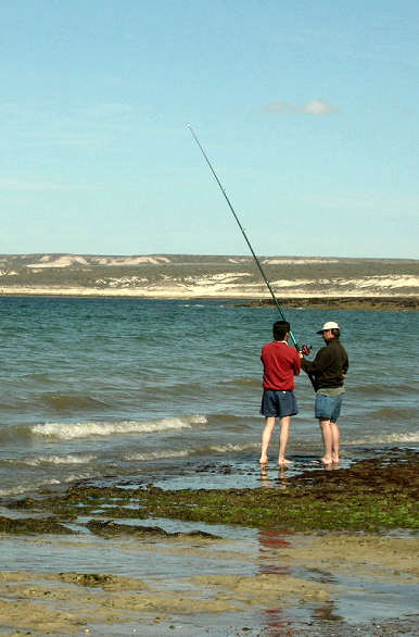 Pescando en Punta Loma - Puerto Madryn