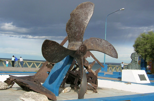 Restos del Aviso Villarino - Puerto Madryn
