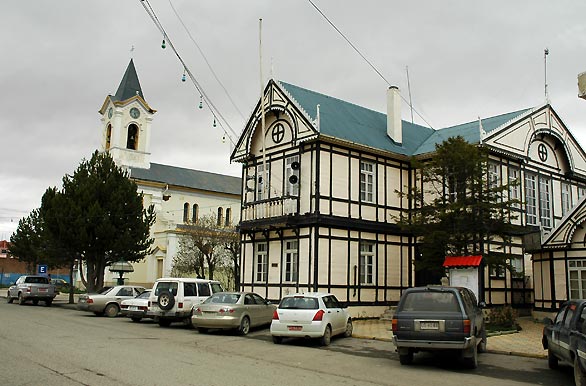 Iglesia y municipalidad - Puerto Natales
