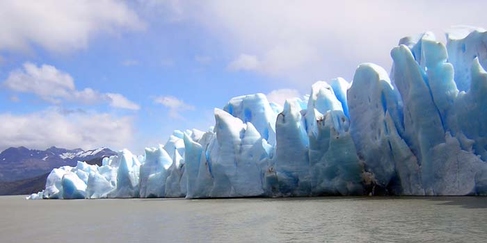 Imponente masa de hielo - Puerto Natales