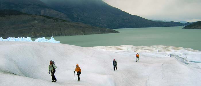 Solos sobre el Glaciar Gray - Puerto Natales