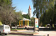 Plaza y parroquia - Photo: Jorge Gonz�lez