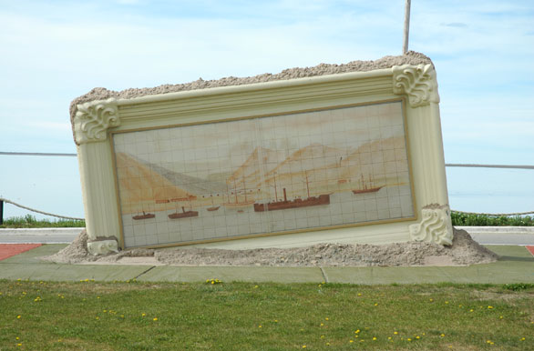 Mural homenaje al Comodoro Py - Puerto Santa Cruz