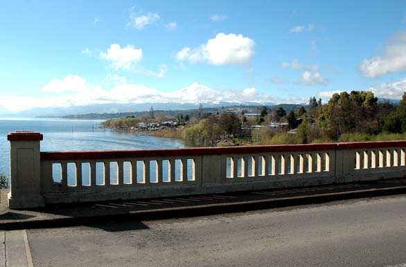 Puente sobre el Ro Toltn - Villarrica