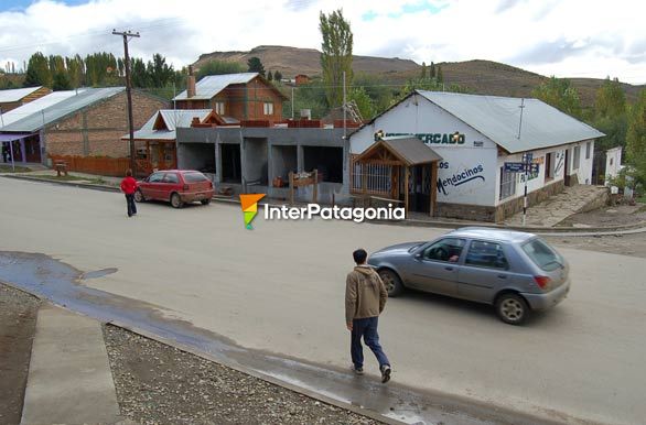 Temprano en el pueblo - Alumin