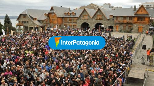 Multitud en la fiesta del chocolate