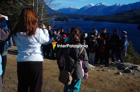 Grupo estudiantil en Circuito Chico - San Carlos de Bariloche