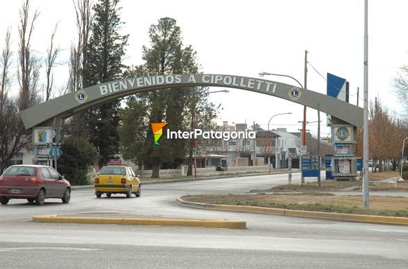 Entrada a la ciudad - Cipolletti