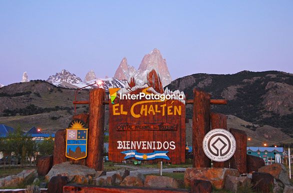 Cartel de bienvenidos - El Chaltn