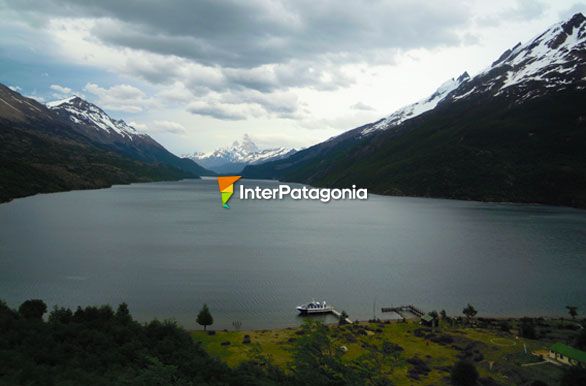 Vista del Lago del Desierto - El Chaltn