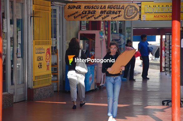 Centro comercial - Villa El Chocn