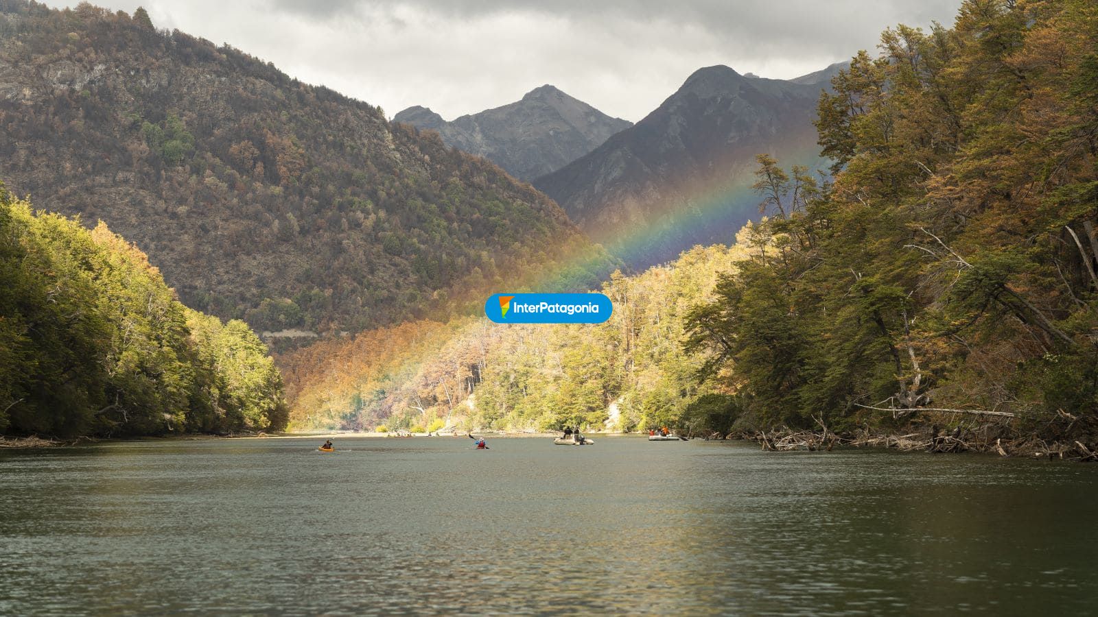 Arco iris en la bajada de kayaks - Esquel