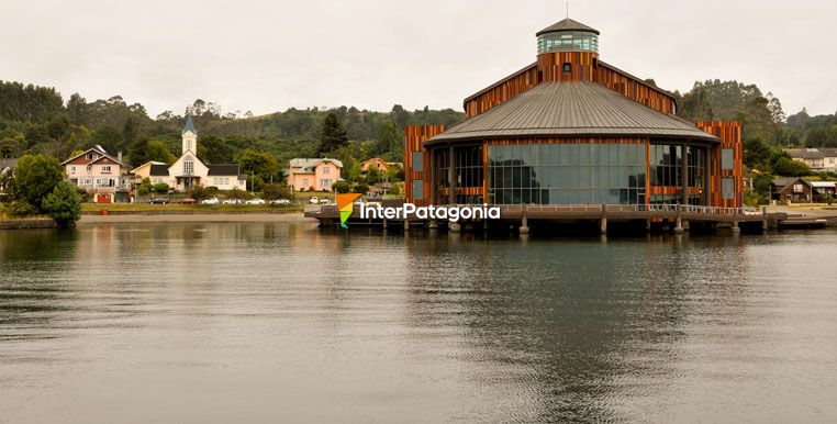 Teatro sobre el Lago Llanquihue - Frutillar