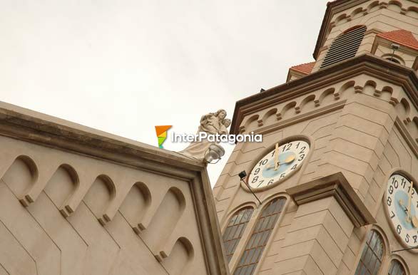 Detalle de la catedral - General Roca