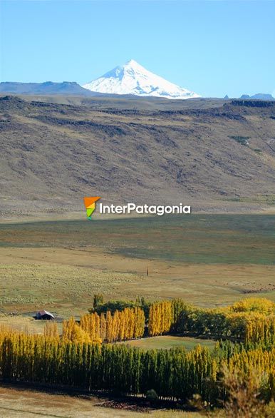 Vista del volcn Lann desde La Rinconada - Junn de los Andes