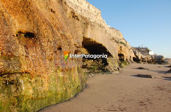 Acantilados con grutas - Las Grutas / San Antonio Oeste