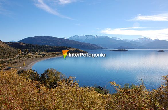 Lago Gral. Carreras - Los Antiguos