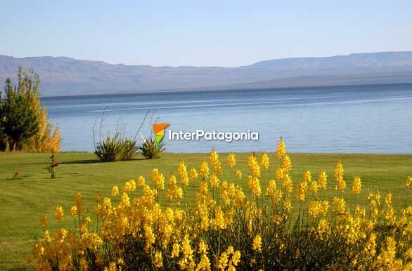 Desde la costa de la hostería Antigua Patagonia