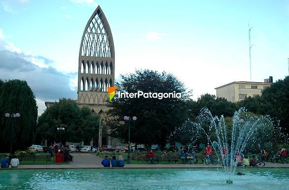 Plaza y parroquia - Osorno