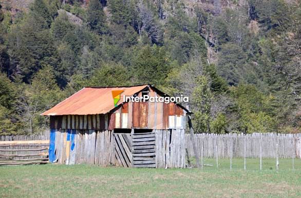 Al pie de la montaa - Alto Palena