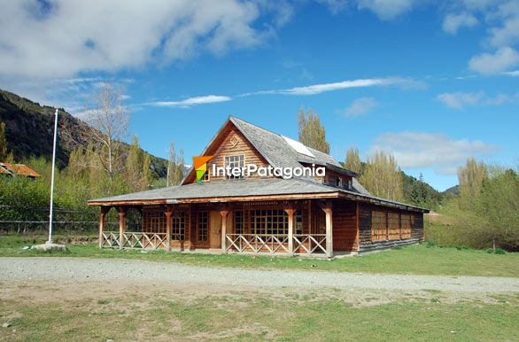 Casino en La Medialuna - Alto Palena