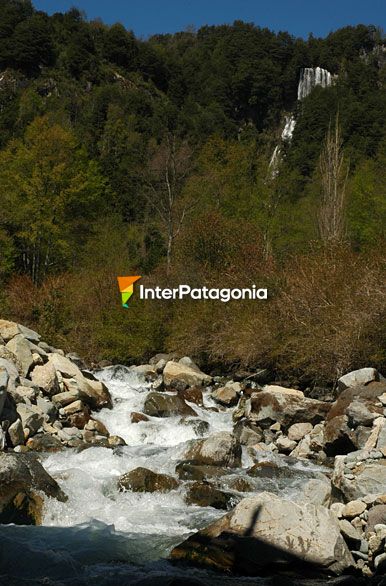 Cascada Liquiñe - Panguipulli