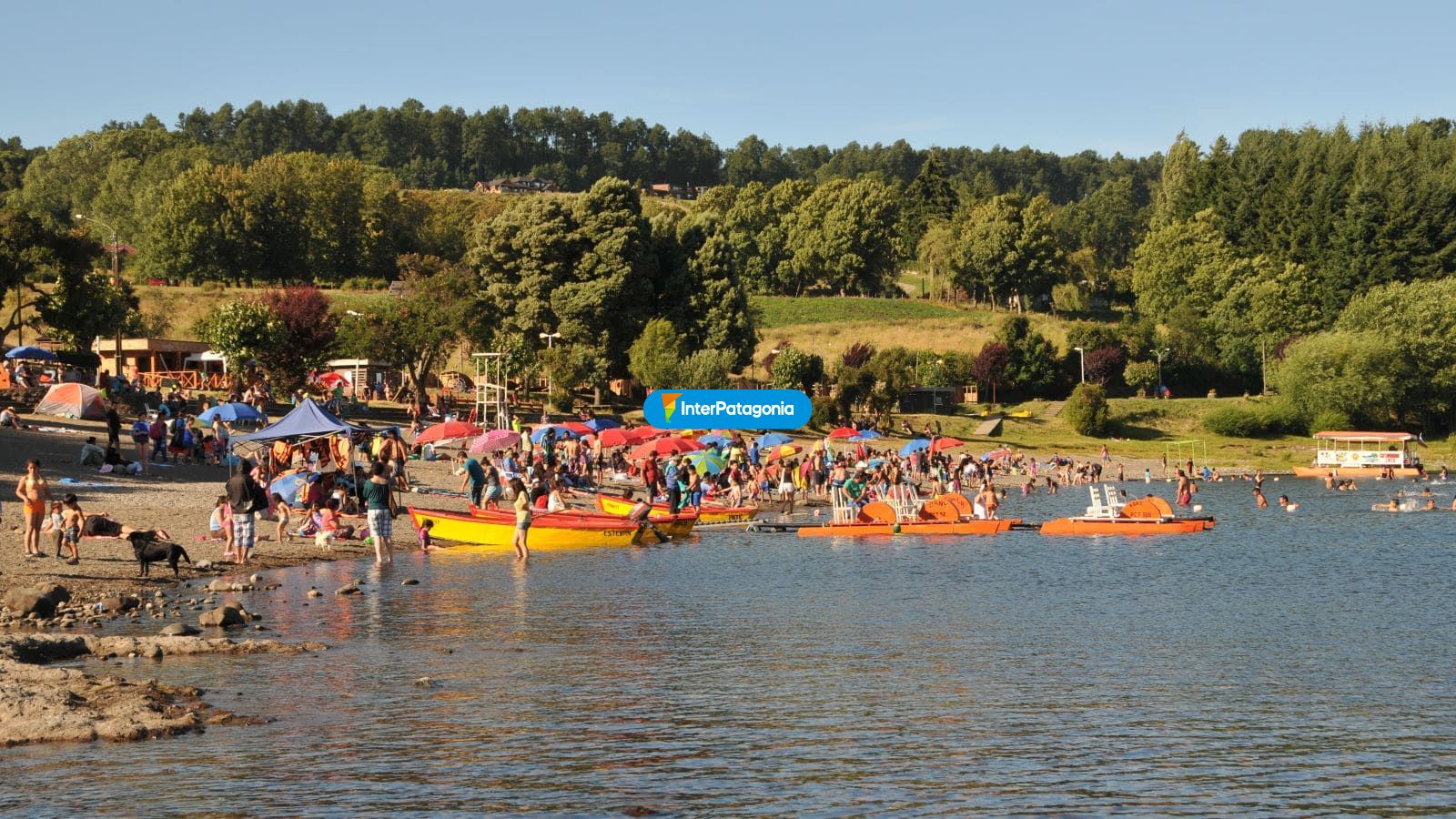Disfrutando de la playa - Panguipulli